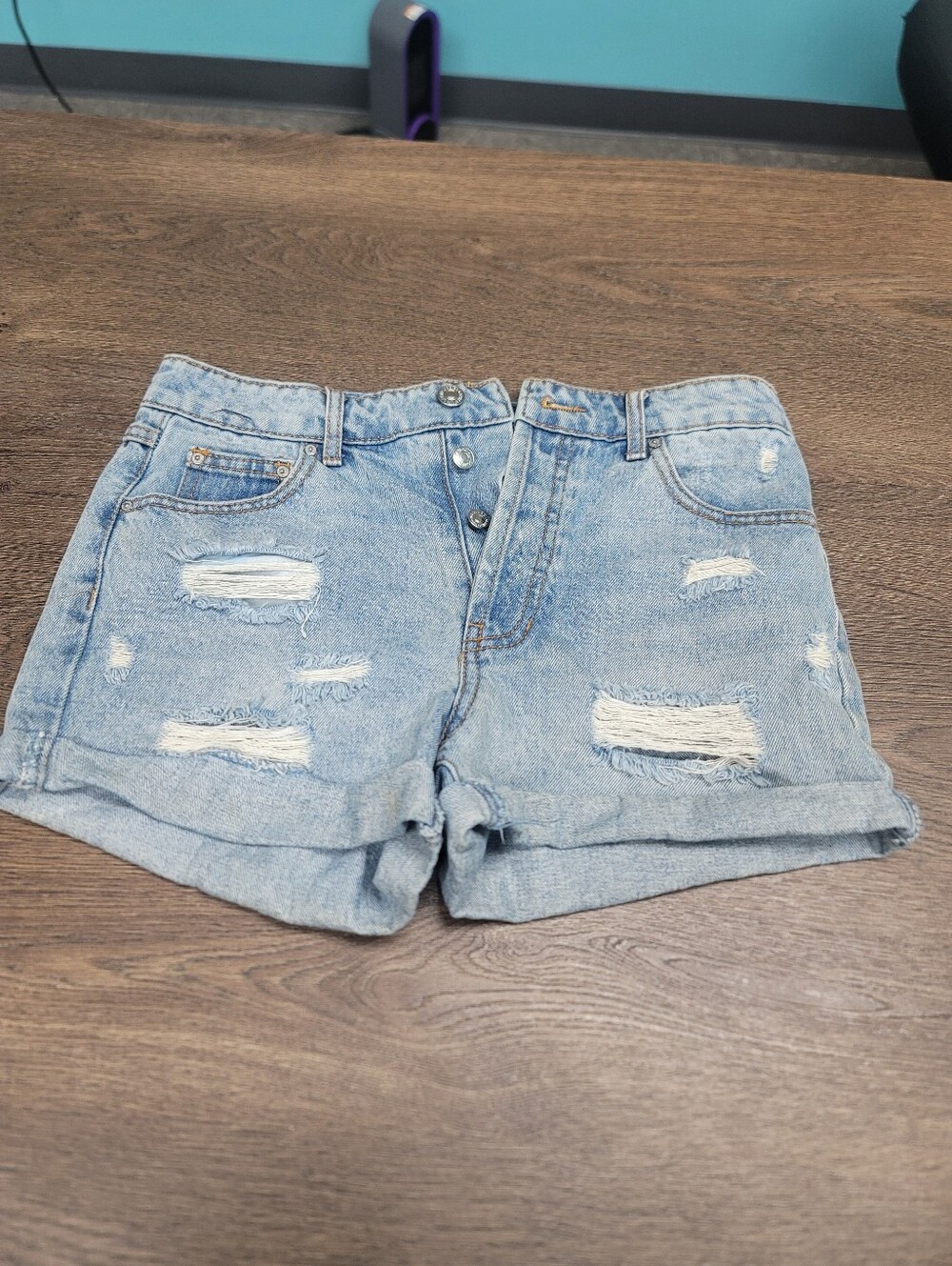 Forever 21 Distressed Jean Shorts Womens 24